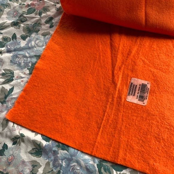 [Free If You Bundle] Qty (5) Sheets Of Tangerine Orange #3161 Art Craft Felt - Picture 4 of 4